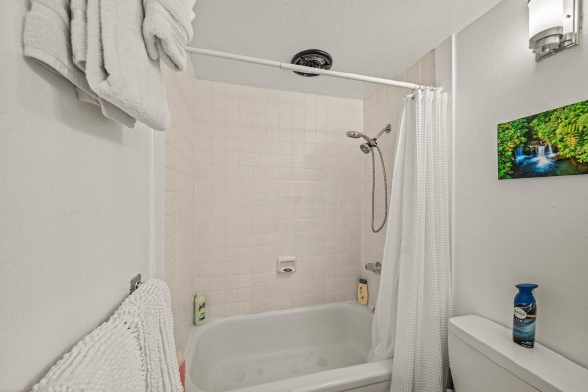 Newly Upgraded 1Br Unit Near Beach Max Of 5 Guests Kailua-Kona Esterno foto